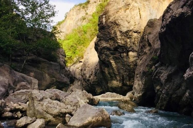 Cave of Pellumbas, Canyons & Castles hiking tour includes lunch - Who should book this day?