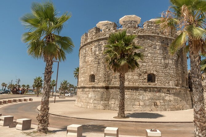 Durrës: Walking tour with Roman Amphitheater - What the short walk adds