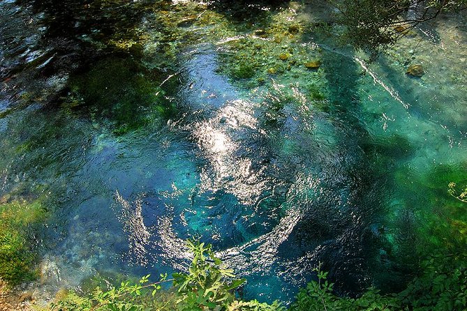 Explore Blue Eye- The Monument of Nature - Guides make the short visit more useful
