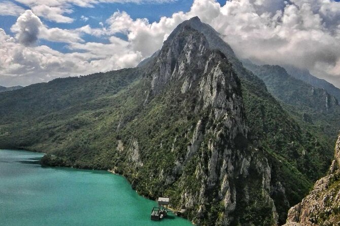 From Tirana- Hiking Tour to Bovilla Lake & Gamti Mountain - Reaching Lake Bovilla and the first lakeside stop