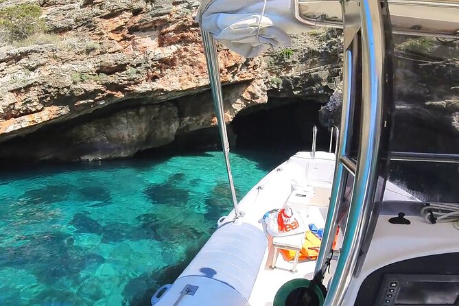 Private 6 H Boat Dafina Bay & Bear's Bay - Bear Bay, a spacious Ionian swimming stop