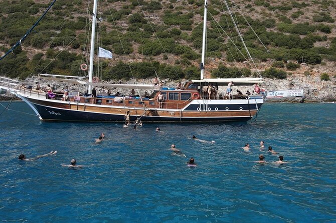Saranda Prince Ennio-Daily Yacht Tour - Krorez Bay is the main event
