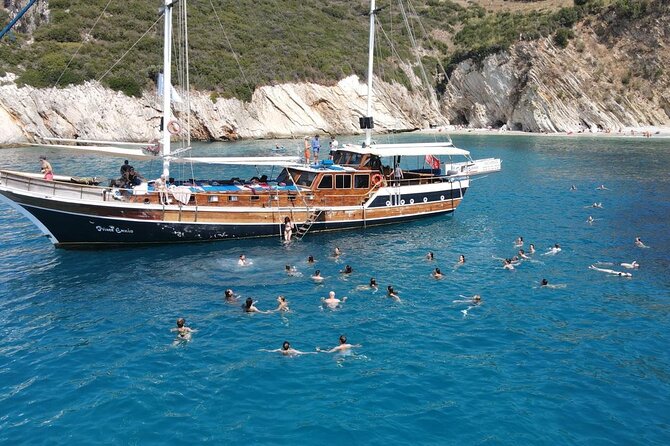 Saranda Prince Ennio-Daily Yacht Tour - Plazhi i Manastirit closes the day quietly