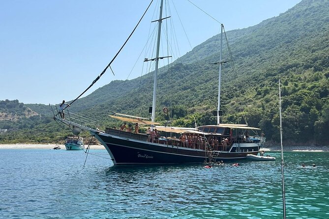 Saranda Prince Ennio-Daily Yacht Tour - What the boat setup means for your day
