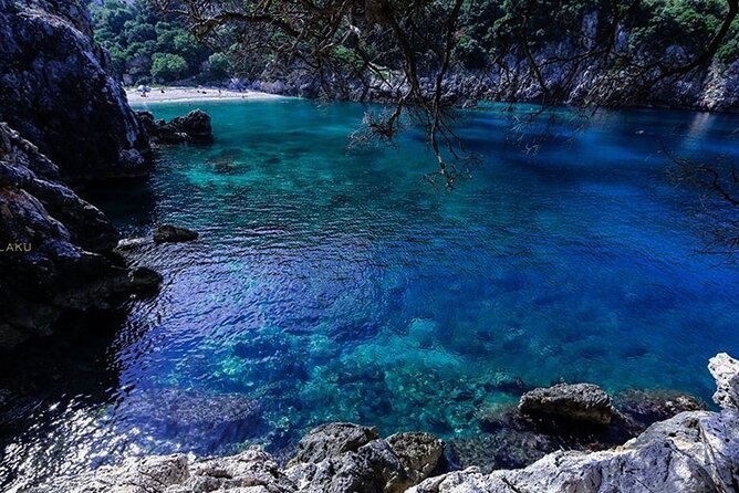 Speed Boat Tour to Secret Beaches - Who will get the most from this boat trip