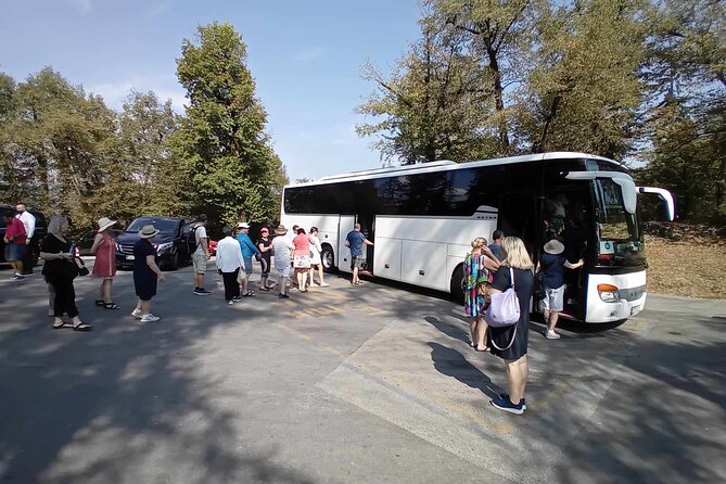 Vlora Airport Transfers - Via Transfer Albania - What happens at the pickup point