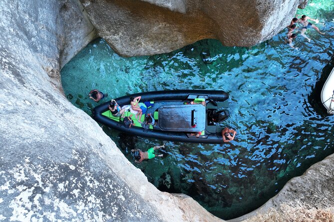 Vlore Speedboat Tour to Dafina Bay & Haxhi Ali Cave - The guide and the feel of the boat