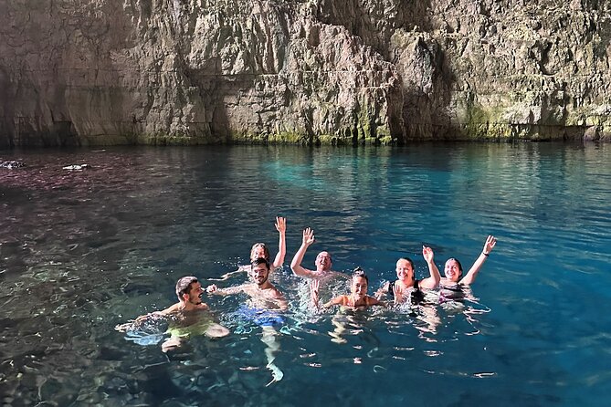Vlore Speedboat Tour to Haxhi Ali Cave - Meeting in Vlore and preparing for the day